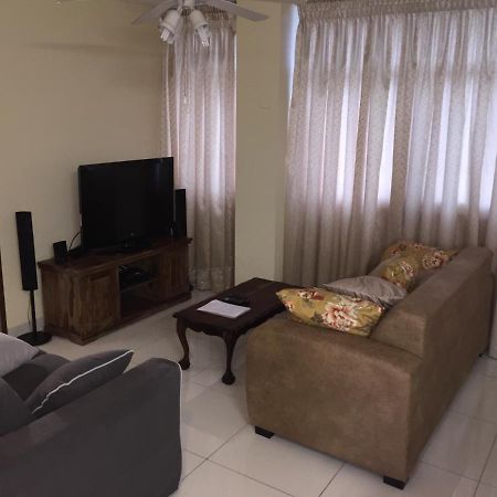 South Coast Beachfront Holiday Apartments 아만짐토티 외부 사진