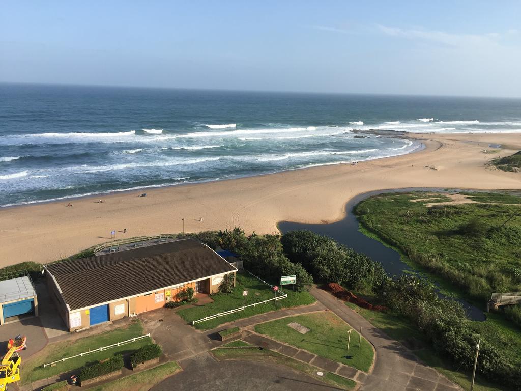 South Coast Beachfront Holiday Apartments 아만짐토티 외부 사진