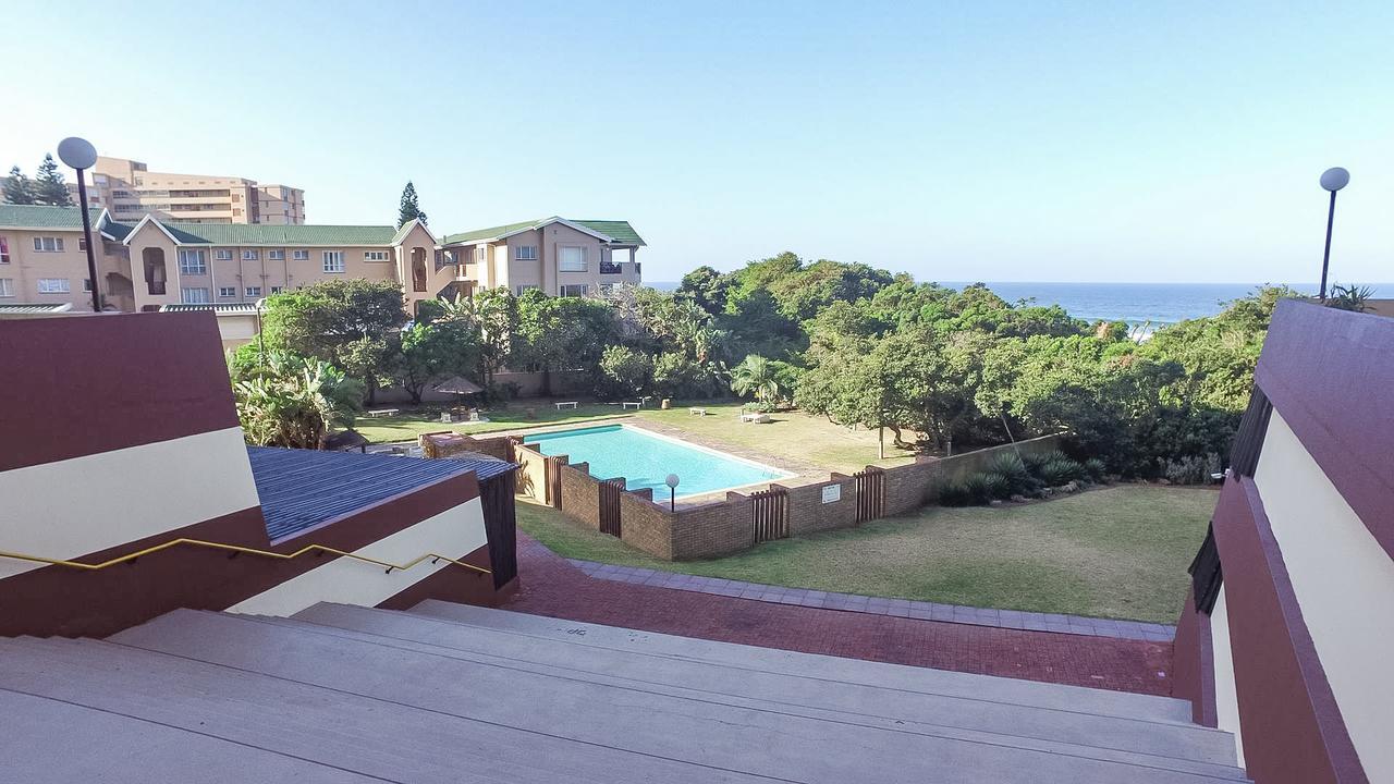 South Coast Beachfront Holiday Apartments 아만짐토티 외부 사진