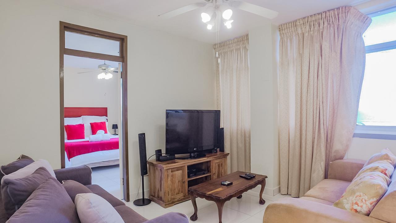 South Coast Beachfront Holiday Apartments 아만짐토티 외부 사진