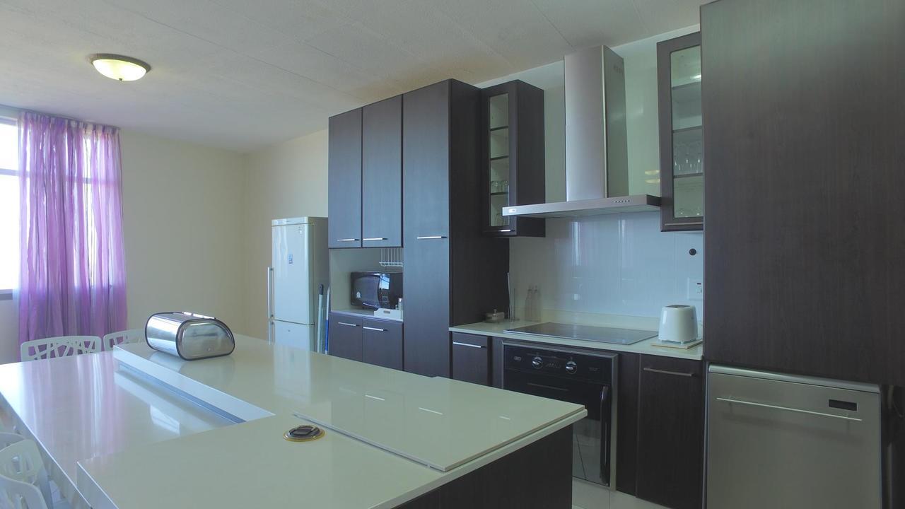 South Coast Beachfront Holiday Apartments 아만짐토티 외부 사진